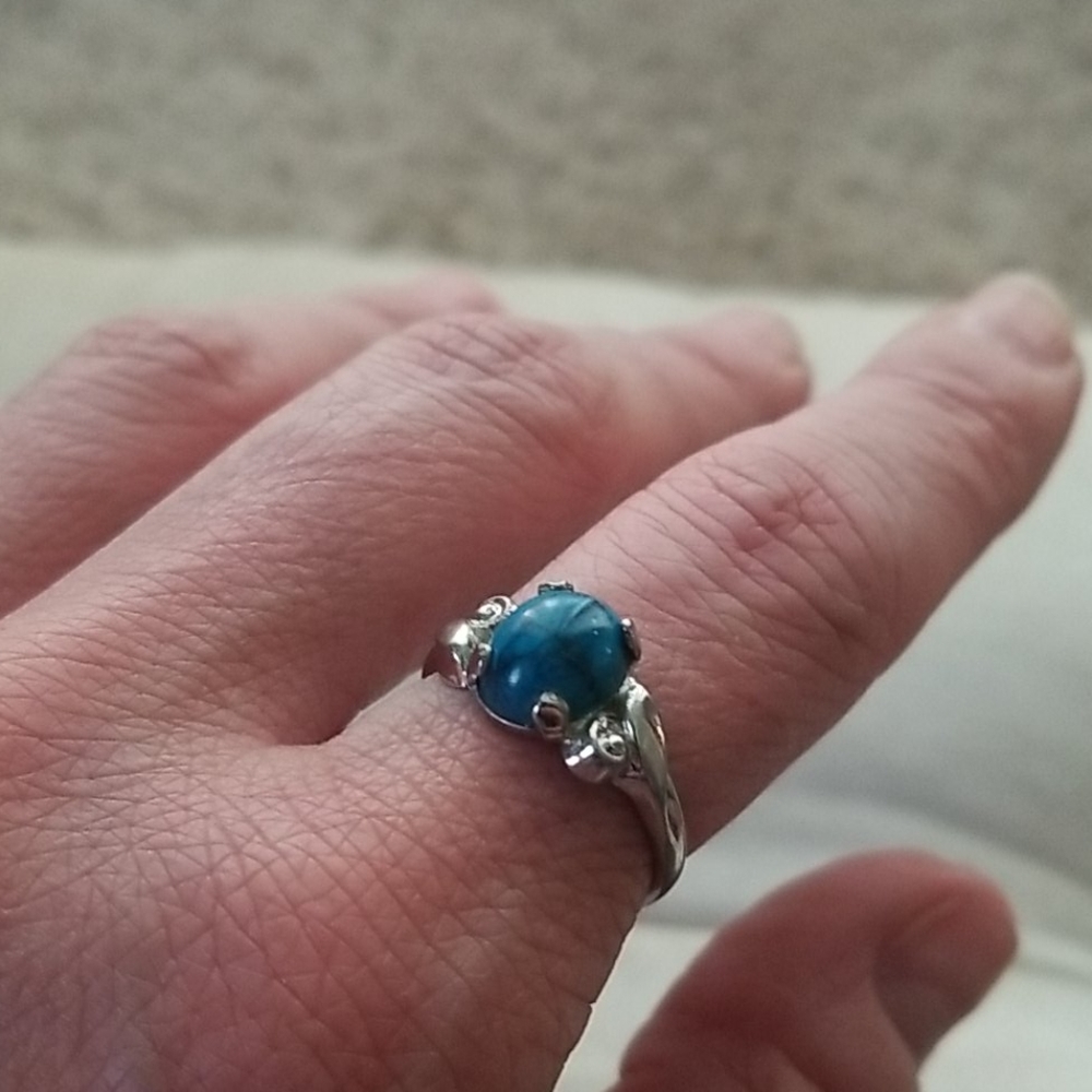 Ring - Picture 3 of 3